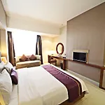 Anggrek Shopping Hotel