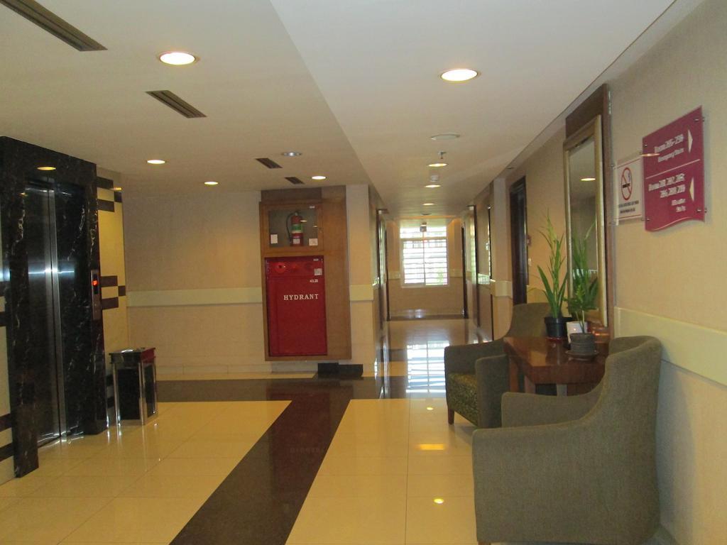 Hotel Anggrek Shopping 2*