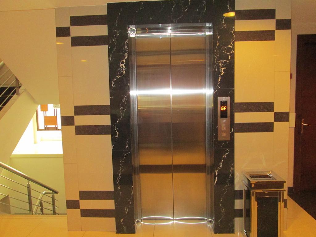 Hotel Anggrek Shopping