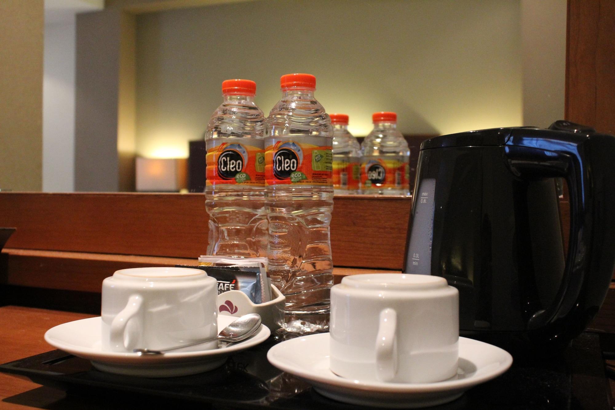 Hotel Anggrek Shopping 2*