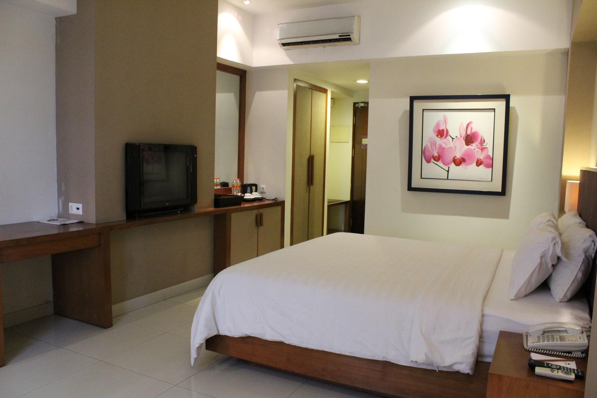 Hotel Anggrek Shopping 2*