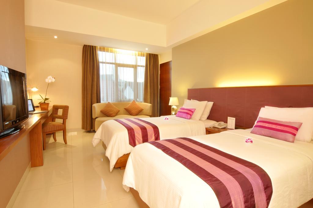 Hotel Anggrek Shopping 2*