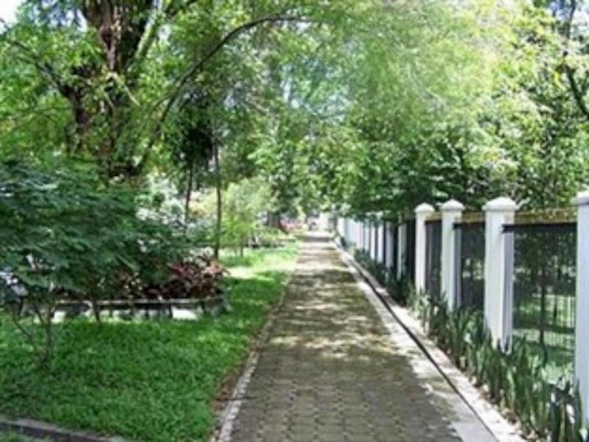 Anggrek Shopping