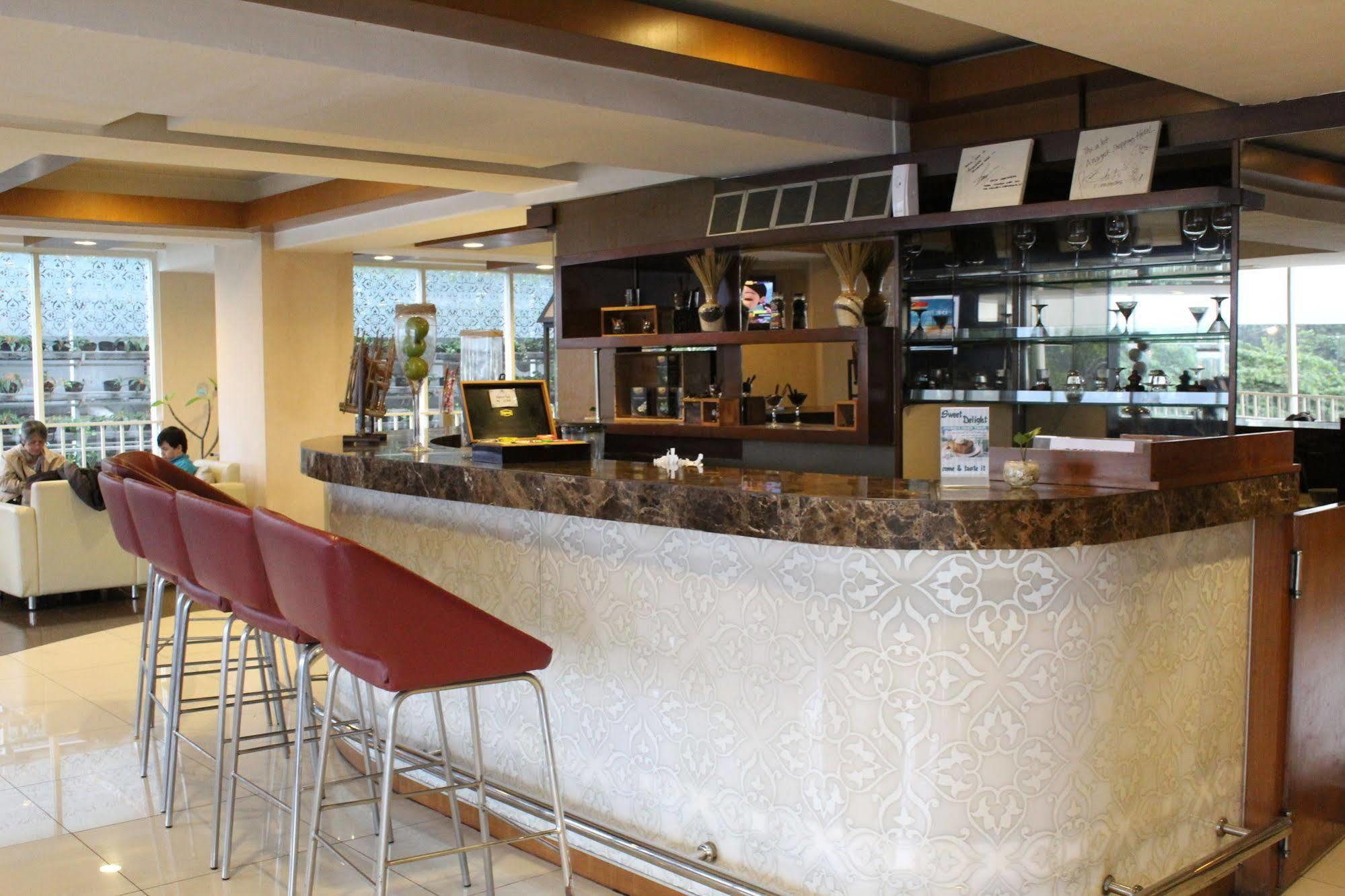 Hotel Anggrek Shopping 2*